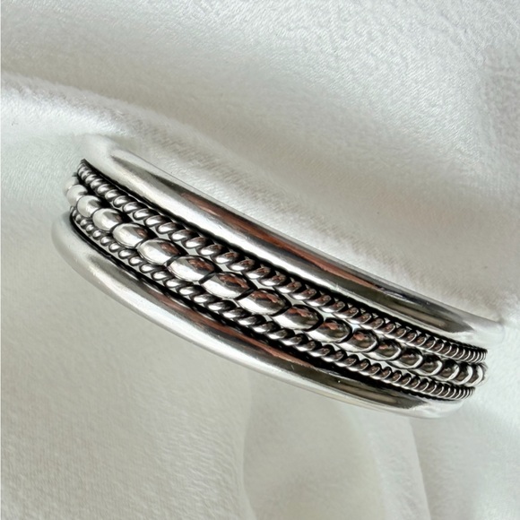 Navajo Tahe Sterling Silver Multi-Row Triple Twisted Wire Rope & Cuff Bracelet - Picture 3 of 15